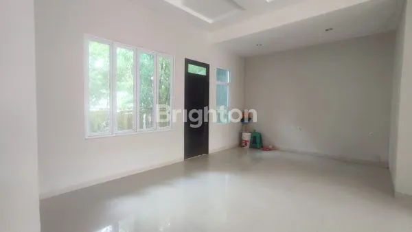 image RUMAH MEWAH 3KT PONTIANAK, SHM, SIAP HUNI (5)