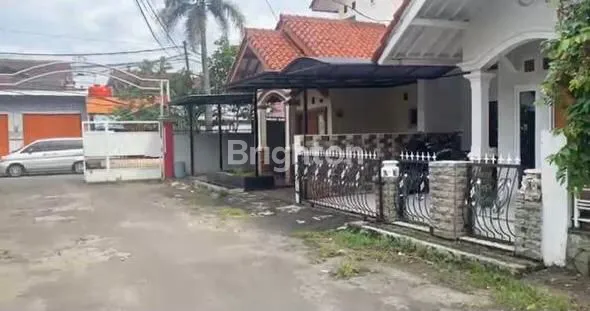 image RUMAH MEWAH DALAM KOMPLEK INDAH LESTARI-JATIMAKMUR (1)