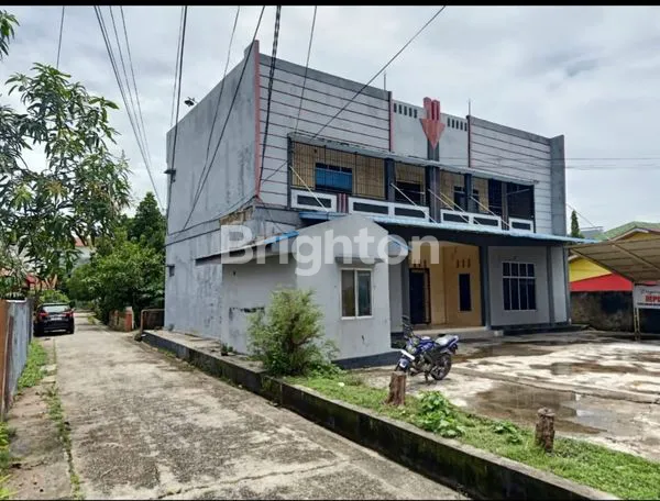 image RUMAH DENGAN PARKIRAN YANG SANGAT LUAS DI DAERAH PEMUDA (4)