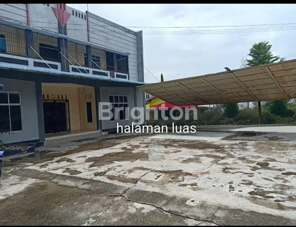 image RUMAH DENGAN PARKIRAN YANG SANGAT LUAS DI DAERAH PEMUDA (3)