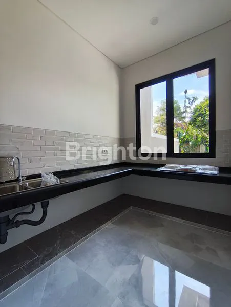 image JUAL RUMAH BARU MINIMALIS INTERNATIONAL VILLAGE 1 CITRALAND SURABAYA (4)