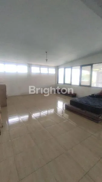 image GUDANG EX  TOKO BESI SIAP PAKAI DI JALAN RAYA KEDIRI KERTOSONO (3)