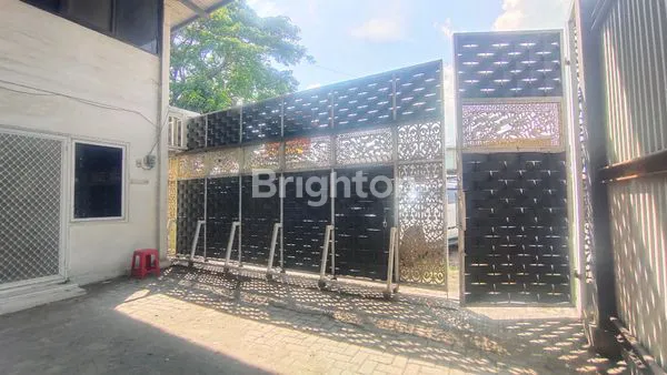 GUDANG EX  TOKO BESI SIAP PAKAI DI JALAN RAYA KEDIRI KERTOSONO