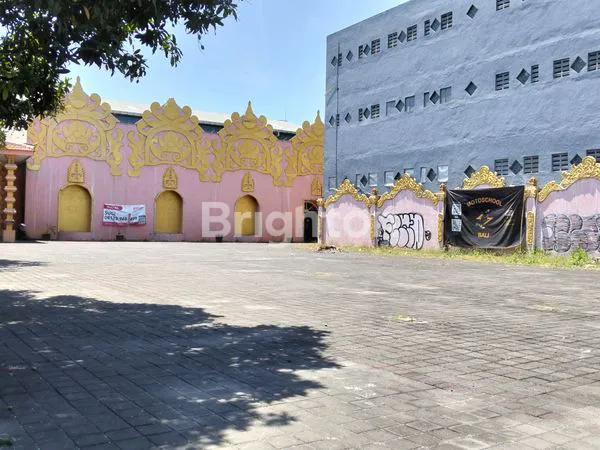 DI JUAL  RUKO BESAR / EX GEDUNG PAMERAN, DI BY PASS NGURAH RAI,.  NUSA DUA, BALI