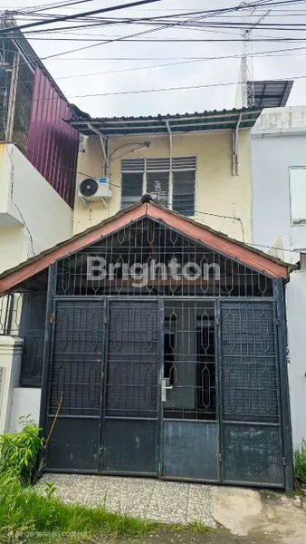 RUMAH 2 TINGKAT SIAP HUNI - LOKASI STARTEGIS - JL KENARI - SELANGKAH DARI H ADAM MALIK DAN SEKIP  MEDAN PETISAH