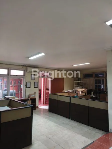 image RUMAH MEWAH 2 LANTAI MAINROAD SOEKARNO HATTA, BANDUNG (3)