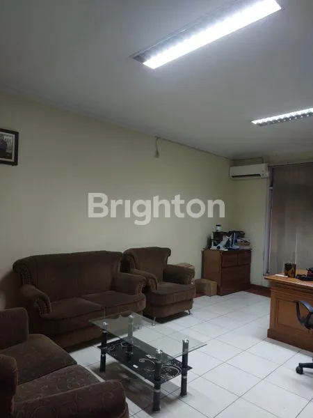 image RUMAH MEWAH 2 LANTAI MAINROAD SOEKARNO HATTA, BANDUNG (2)