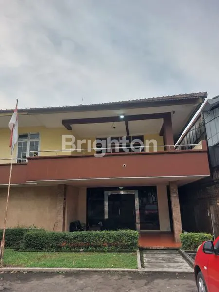 RUMAH MEWAH 2 LANTAI MAINROAD SOEKARNO HATTA, BANDUNG