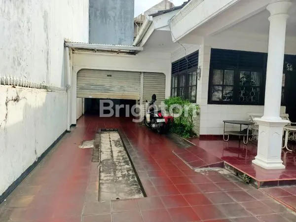 image RUMAH TAMAN ARIES DALAM LINGKUNGAN KOMPLEK JAKARTA BARAT (6)