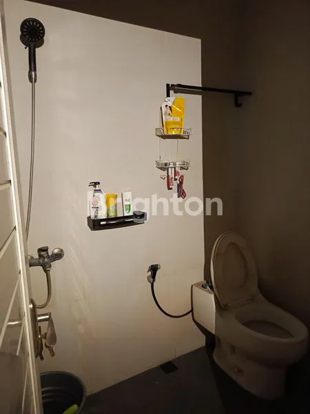 image RUMAH DI SEMARANG SELATAN TERLETAK DI PEMUKIMAN YANG AMAN, BEBAS BANJIR, SIAP HUNI (6)