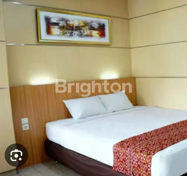 image HOTEL DI JUAL LOKASI STRATEGIS, PARKIRAN LUAS DAN  MASIH AKTIF (3)