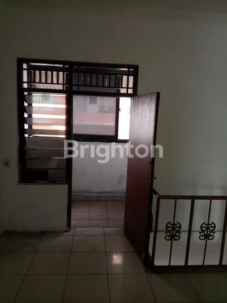 image RUKO 2 LANTAI DI JALAN AKSES UI (5)