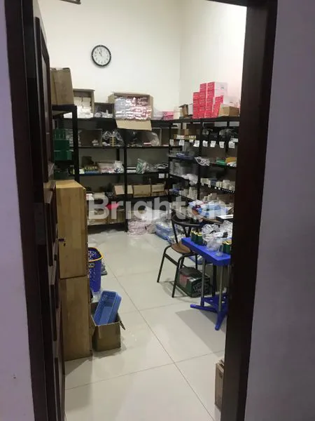 image RUMAH LUAS  1 1/2 TINGKAT (6)