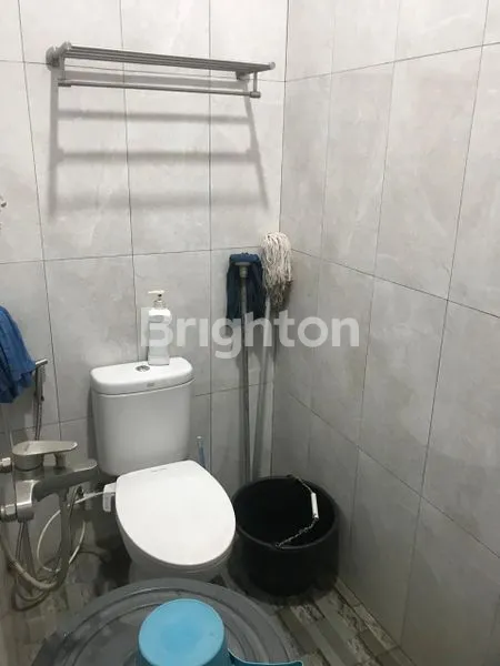 image RUMAH LUAS  1 1/2 TINGKAT (4)