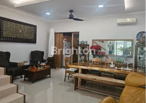 image DIJUAL RUMAH 2 LANTAI DI KELAPA GADING JAKARTA UTARA. DEKAT MALL OF INDONESIA (3)