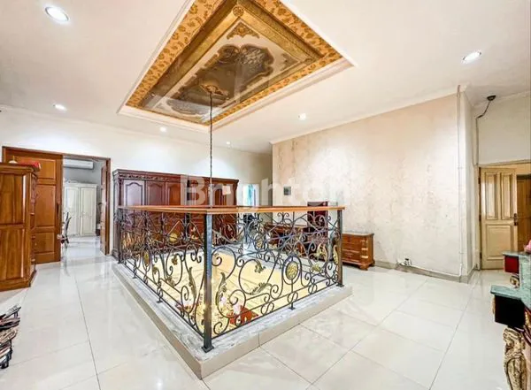 image SELL PRIME LAND WITH LUXURY HOUSE - RADIO DALAM, HOEK, 574  M2,  DEKAT PIM & RSPI , HIGH END NEIGHBOURHOOD (7)