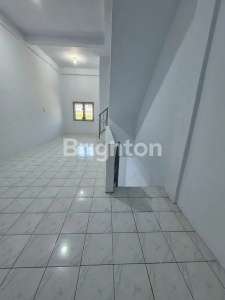 image RUMAH 2.5 LANTAI SIAP HUNI DI KRAKATAU, MEDAN - BARU DIRENOVASI (8)