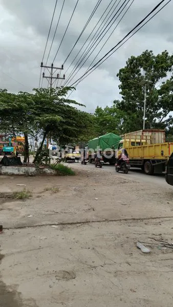 image RUKO 3.5 LANTAI PREMIUM DI JALAN TRANS KALIMANTAN, DESA KAPUR (3)