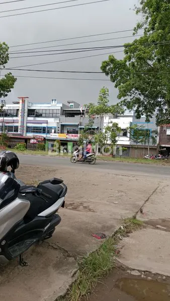 image RUKO 3.5 LANTAI PREMIUM DI JALAN TRANS KALIMANTAN, DESA KAPUR (4)