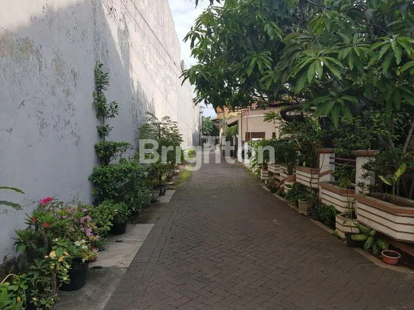 image RUMAH MEWAH 2 LANTAI DI KUTISARI, GARASI 4 MOBIL, SHM (4)