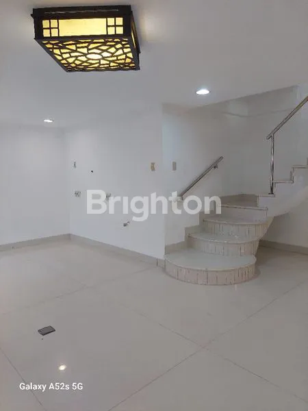 image RUMAH MEWAH HOOK 2,5 LT DI TANJUNG DUREN (2)