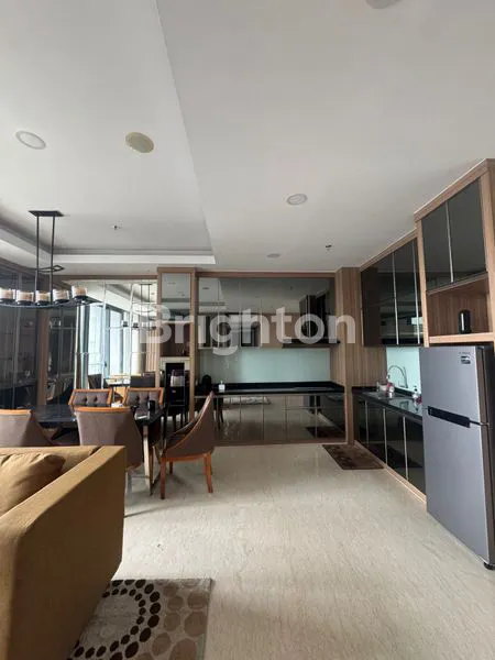 image VOILA APARTMENT SURABAYA CIPUTRA WORLD FURNISHED CANTIK (2)