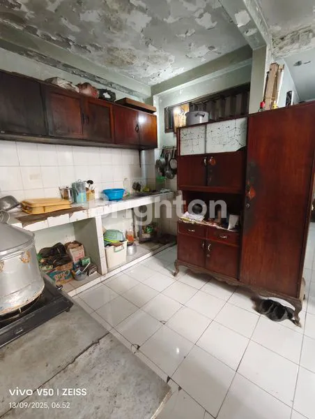 image RUNGKUT ASRI BUTUH RENOVASI ROW JALAN LEBAR ONE GATE SYSTEM STRATEGIS SELANGKAH KE MERR TOL WARU RUNGKUT INDUSTRI GALAXY MALL (5)