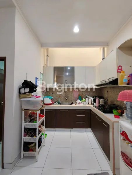 image RUMAH DEKAT MALL SUNTER DENGAN 3 KAMAR TIDUR DI SUNTER KARYA, JAKARTA UTARA (3)