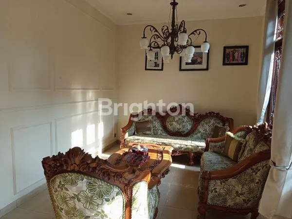 image RUMAH MEWAH 2 LANTAI DI CILANDAK, DEKAT MRT FATMAWATI (1)