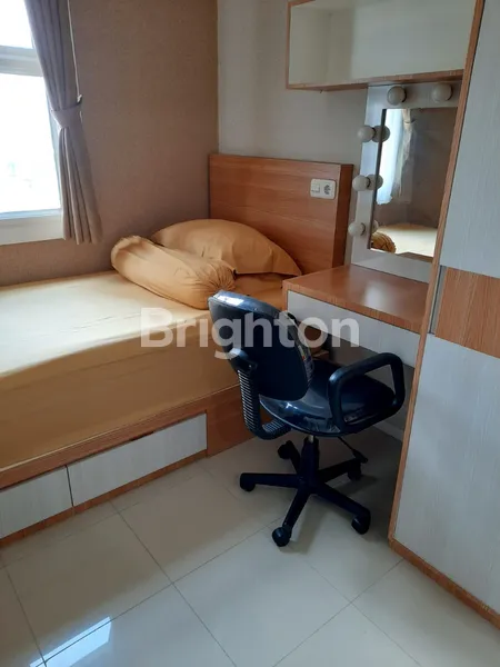 image APARTEMEN PARAHYANGAN RESIDENCE BANDUNG VIEW KOLAM RENANG DAN KOTA (4)