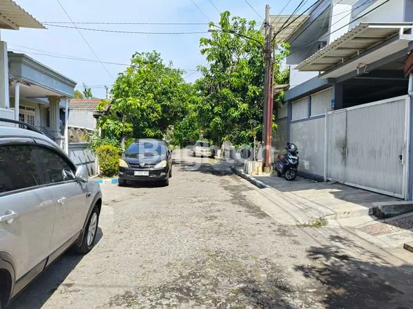image HITUNG TANAH RUMAH 1 LANTAI BARUK SELANGKAH KE RAYA MERR (3)