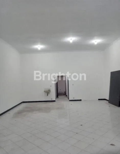 image RUKO SIAP PAKAI, STRATEGIS PINGGIR JALAN RAYA. HANYA 2 KM KE MALIOBORO. (4)