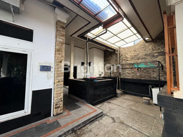 image RUMAH DI SEMOLOWARU ELOK SURABAYA TIMUR STRATEGIS NYAMAN AMAN (5)