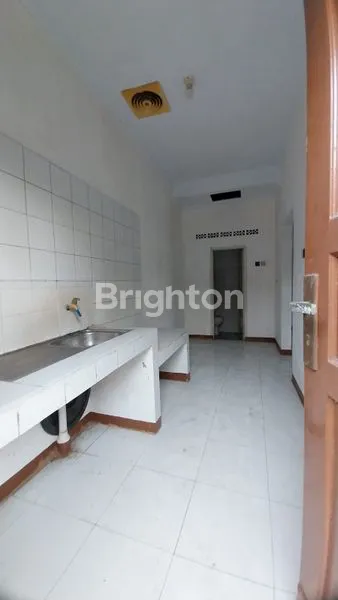 image DI SEWAKAN RUMAH KEBON JERUK JAKARTA  BARAT (8)