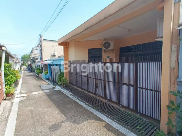 image RUMAH SIAP HUNI DI LOKASI STRATEGIS DEPOK JAYA – COCOK UNTUK TEMPAT TINGGAL & USAHA (2)