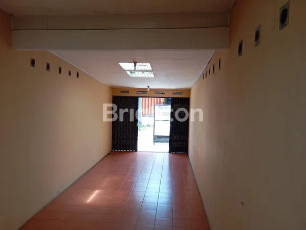 image RUMAH SIAP HUNI DI LOKASI STRATEGIS DEPOK JAYA – COCOK UNTUK TEMPAT TINGGAL & USAHA (3)