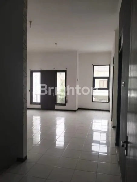 image RUMAH 2 LANTAI PERUM TAMAN TIARA SIDOARJO KOTA DEKAT JENGGOLO, ALUN ALUN SIDOARJO (6)