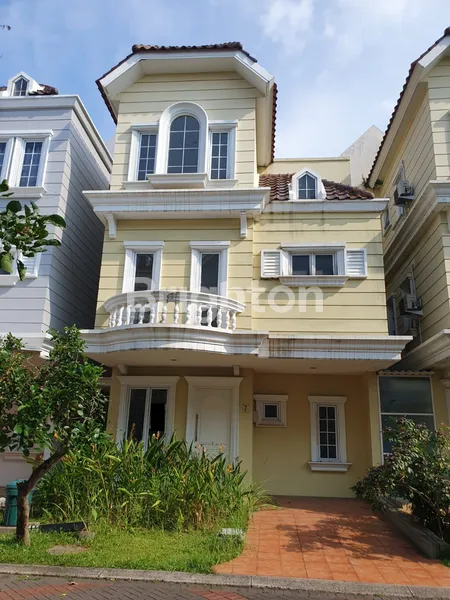 image RUMAH DI SEWA @ GADING SERPONG (1)