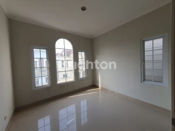 image RUMAH DI SEWA @ GADING SERPONG (4)