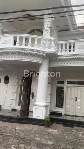 image RUMAH MEWAH 2 LANTAI DI ARAYA MALANG DENGAN KOLAM RENANG (2)