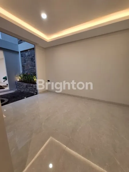 image RUMAH MINIMALIS DI CITRALAND SURABAYA (6)