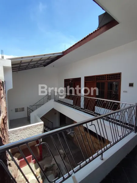 image RUMAH AREA MANYAR BAGUS SIAP HUNI DEKAT PUSAT KOTA  (5)