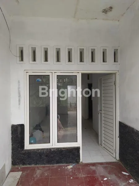 image RUMAH MINIMALIS SIAP HUNI DI PERUMAHAN SOLO ELOK (3)