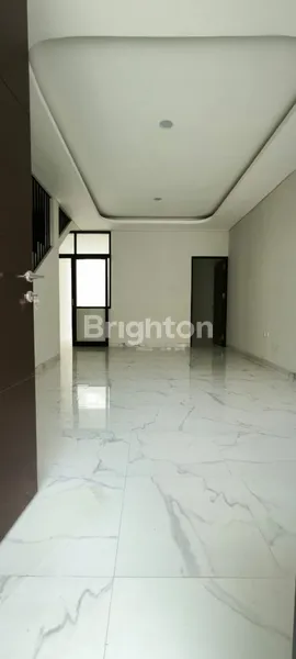 image RUMAH BARU MINIMALIS 2 LANTAI DI LEBAK KENJERAN DENGAN 3 KAMAR TIDUR HANYA 1.6M (1)