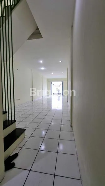 RUKO 3 LANTAI STRATEGIS DI KEMBANGAN - COCOK UNTUK KANTOR DAN USAHA