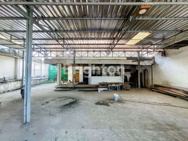 image GUDANG JALAN RAYA UTAMA SUKUN (2)