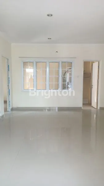 image DISEWAKAN RUMAH DI PARAMOUNT VILLAGE (2)