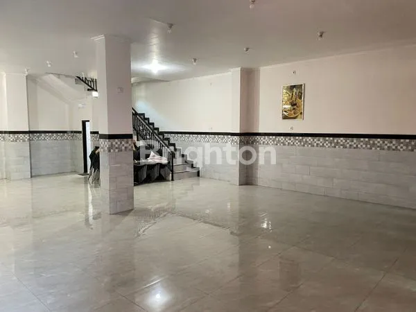 image RUKO STRATEGIS 3 LANTAI SIAP HUNI - PERAK TIMUR (3)