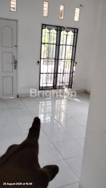 image RUMAH BESAR DEKAT SEKUNTUM (6)