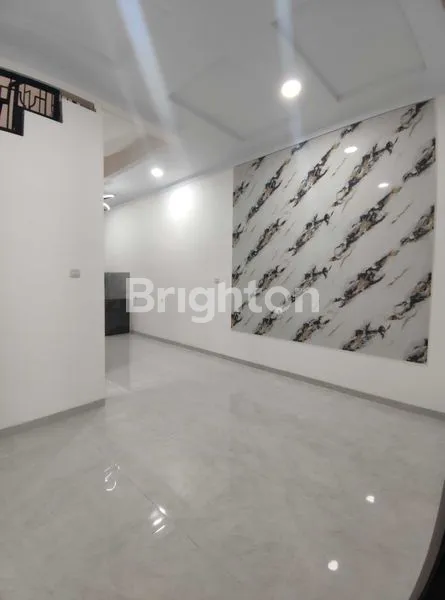 image RUMAH MODERN 3 LANTAI BEBAS BANJIR  CARPOT  MUAT 2 MOBIL  (3)